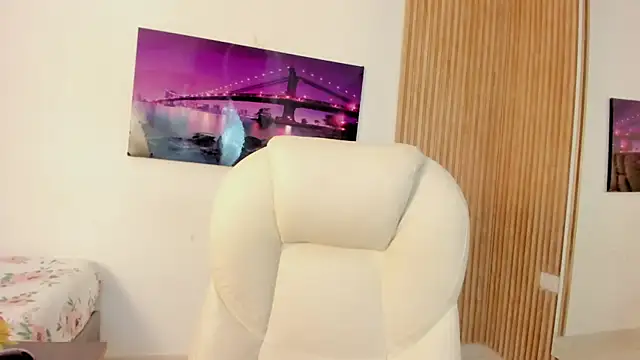 alennax online show from April 16, 12:17 pm