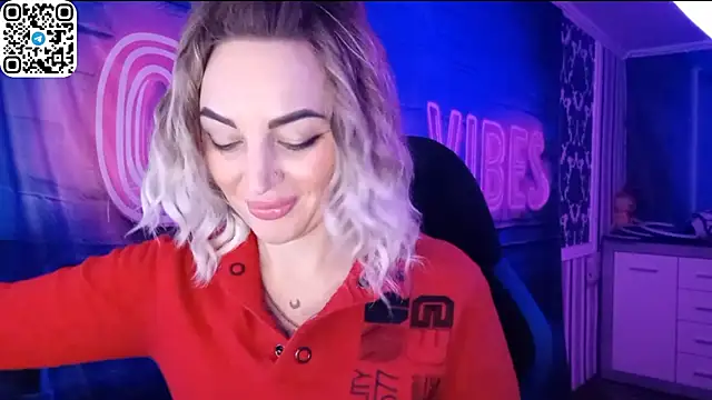 Snapshot of Vellora_ chatting on February 23, 6:16 pm Vellora online show from February 23, 6:16 pm