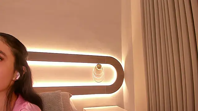 Violeta sum online show from April 1, 1:01 pm