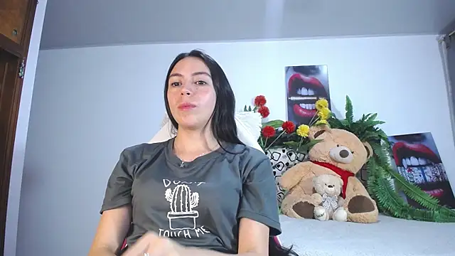 lika little0 online show from April 8, 11:37 pm