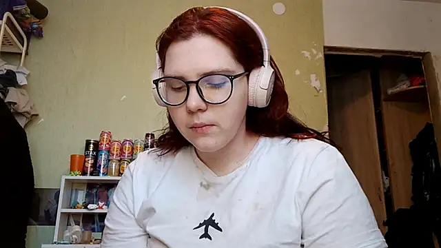 Snapshot of VannessaDillenbeck chatting on February 2, 9:30 am VannessaDillenbeck online show from February 2, 9:30 am