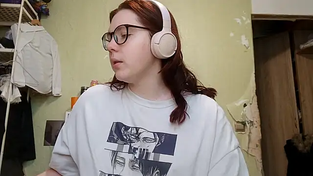 Snapshot of VannessaDillenbeck chatting on February 9, 7:45 am VannessaDillenbeck online show from February 9, 7:45 am