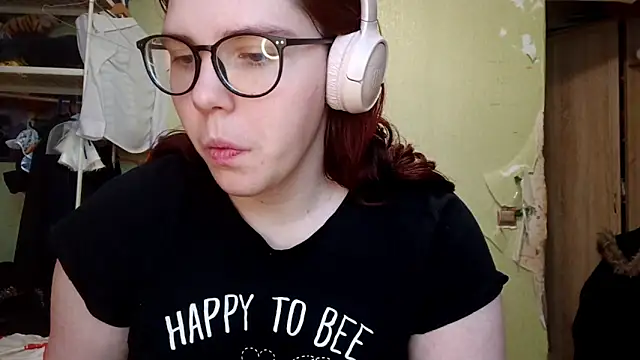 Snapshot of VannessaDillenbeck chatting on February 25, 6:12 am VannessaDillenbeck online show from February 25, 6:12 am