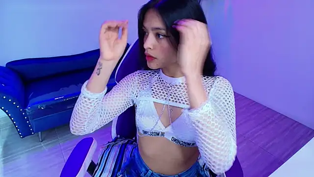 Maddie T18 online show from April 10, 11:37 am