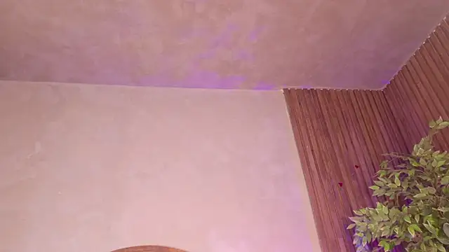 mollyjackson  online show from July 9, 10:25 pm