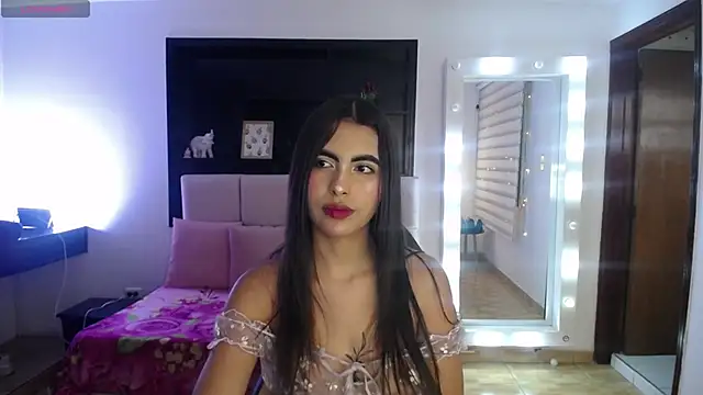 Snapshot of Perla_lovely_ chatting on February 19, 8:05 pm Perla lovely online show from February 19, 8:05 pm