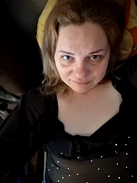 Snapshot of VitniKis chatting on February 19, 10:33 am VitniKis online show from February 19, 10:33 am