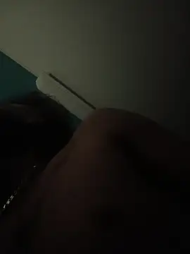 Snapshot of kauzZhomi chatting on February 1, 11:53 am kauzZhomi online show from February 1, 11:53 am