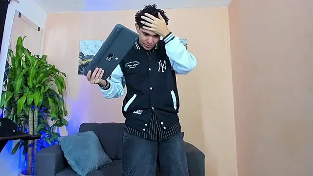 DesiresOfOlympus  online show from March 26, 7:52 pm