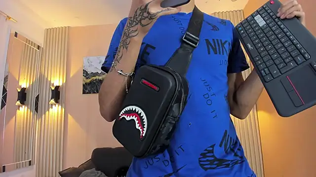 DesiresOfOlympus  online show from April 9, 7:19 pm