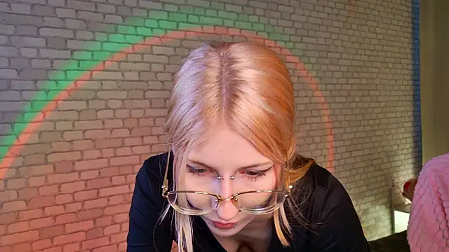 alicedews online show from February 17, 2:13 pm