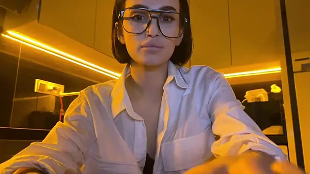 Snapshot of BlackFox_V chatting on February 25, 11:03 pm BlackFox V online show from February 25, 11:03 pm