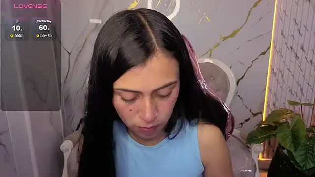 Snapshot of Abby1_b_ chatting on February 18, 8:05 pm Abby1 b online show from February 18, 8:05 pm