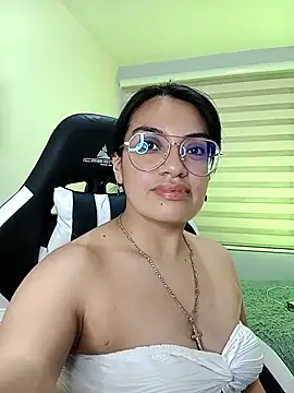 Snapshot of Arany_ chatting on March 4, 1:00 am Arany online show from March 4, 1:00 am