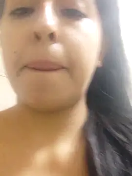 Snapshot of caramelo_fly chatting on February 20, 7:58 pm caramelo fly online show from February 20, 7:58 pm