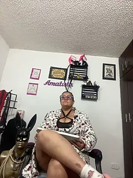 KimmyDark1 online show from June 15, 4:42 pm