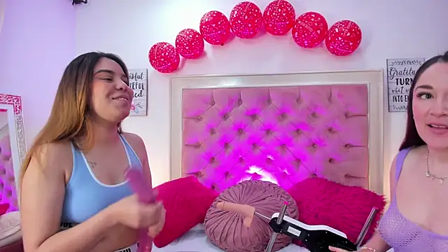 Snapshot of AmbarClarck chatting on February 10, 12:09 pm AmbarClarck online show from February 10, 12:09 pm