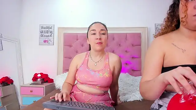 Snapshot of AmbarClarck chatting on February 23, 12:02 pm AmbarClarck online show from February 23, 12:02 pm