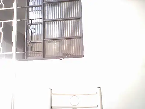 Cris Latrel online show from March 8, 6:44 pm