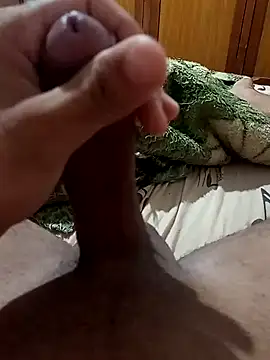 Snapshot of pistoludo21 chatting on February 4, 2:06 am pistoludo21 online show from February 4, 2:06 am