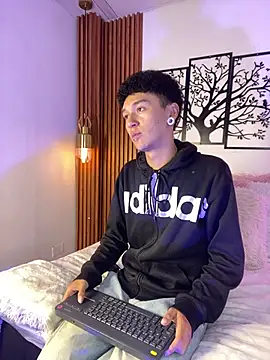 David Banks  online show from February 21, 12:28 pm