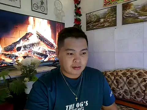 Snapshot of bigloadfox chatting on February 20, 2:50 pm bigloadfox online show from February 20, 2:50 pm