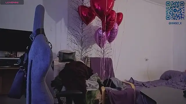 Snapshot of Holy_Kveta chatting on February 16, 3:13 am Holy Kveta online show from February 16, 3:13 am