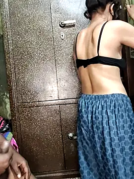Snapshot of Pritu675 chatting on May 7, 7:47 am Pritu675 online show from May 7, 7:47 am