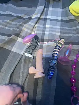 Snapshot of arcticman103 chatting on February 25, 7:34 pm arcticman103 online show from February 25, 7:34 pm