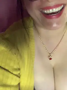 Snapshot of Star-sweet01 chatting on February 3, 6:22 am Star-sweet01 online show from February 3, 6:22 am