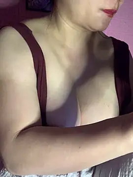 Snapshot of Star-sweet01 chatting on February 19, 1:34 am Star-sweet01 online show from February 19, 1:34 am