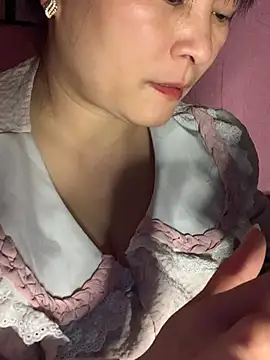 Snapshot of Star-sweet01 chatting on February 24, 12:47 pm Star-sweet01 online show from February 24, 12:47 pm