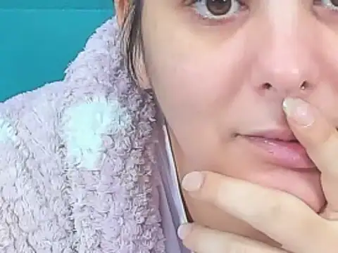 Snapshot of emilyvondark chatting on February 13, 5:20 pm emilyvondark online show from February 13, 5:20 pm