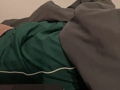 Snapshot of dadlover01 chatting on March 2, 7:09 am dadlover01 online show from March 2, 7:09 am