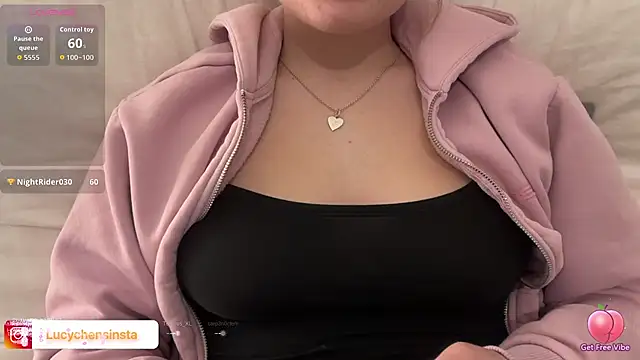 Lucyschickt online show from February 19, 6:15 pm