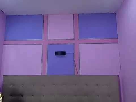 Snapshot of Melannyy__ chatting on February 20, 6:26 am Melannyy online show from February 20, 6:26 am