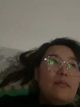 Snapshot of Youyou_12 chatting on February 13, 5:09 pm Youyou 12 online show from February 13, 5:09 pm