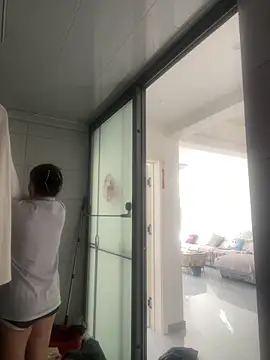 Snapshot of Youyou_12 chatting on February 28, 2:56 am Youyou 12 online show from February 28, 2:56 am