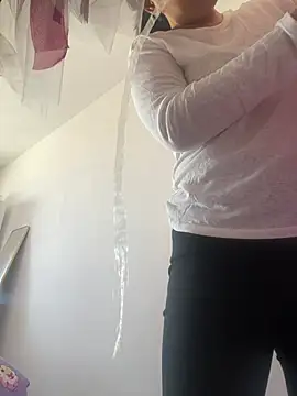 Youyou 12 online show from March 16, 12:49 am