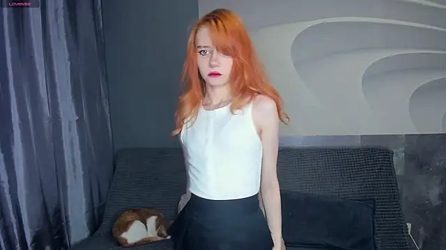 TarynPalek online show from May 27, 7:27 am