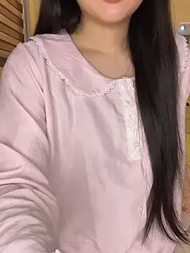 Snapshot of Luna_Nhii05 chatting on February 4, 2:39 am Luna Nhii05 online show from February 4, 2:39 am