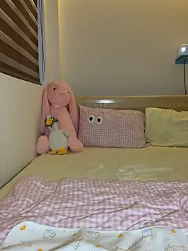 Snapshot of Luna_Nhii05 chatting on February 9, 9:13 am Luna Nhii05 online show from February 9, 9:13 am