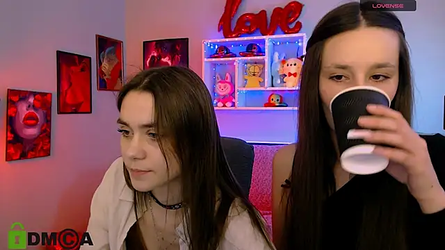 laurenmurrr online show from March 13, 10:22 am