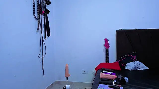 Snapshot of Iam_kimh chatting on February 26, 6:40 pm Iam kimh online show from February 26, 6:40 pm