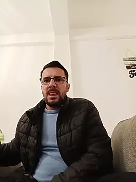 Snapshot of NatanCasad0 chatting on February 15, 8:57 am NatanCasad0 online show from February 15, 8:57 am