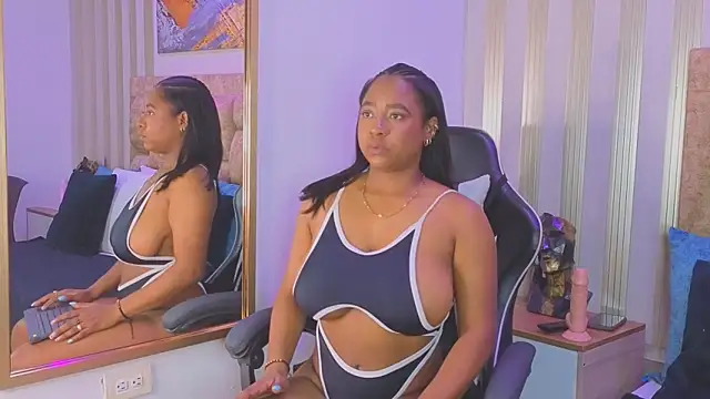 amara queen  online show from March 6, 1:07 pm