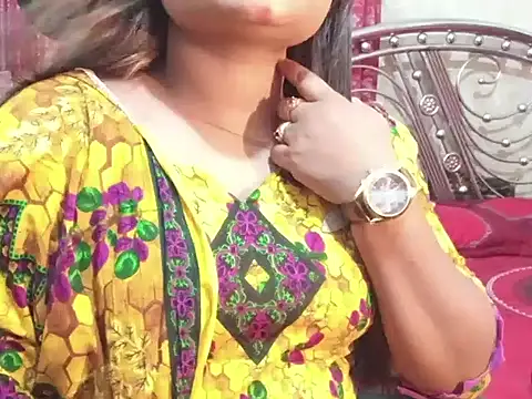 Nusrat Faria online show from June 14, 1:35 pm