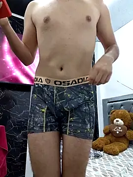 Snapshot of Riquid-sexual chatting on February 24, 6:28 pm Riquid-sexual online show from February 24, 6:28 pm