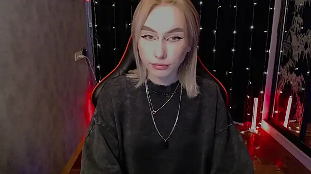 Snapshot of crybambi chatting on February 3, 6:40 am crybambi online show from February 3, 6:40 am