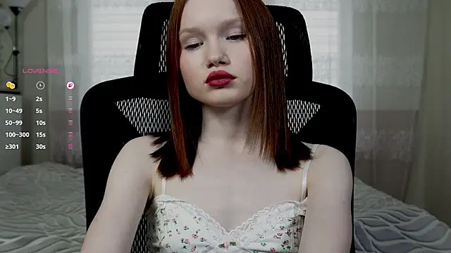 Snapshot of Nellie_baby chatting on February 16, 12:45 pm Nellie baby online show from February 16, 12:45 pm